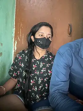 Snapshot of Suhani512 chatting on February 22, 11:12 am Suhani512 online show from February 22, 11:12 am