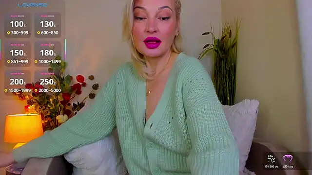 Milena candyy online show from April 7, 8:10 pm