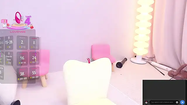 Snapshot of Selenaaaaa- chatting on October 31, 2:02 pm Selenaaaaa- online show from October 31, 2:02 pm