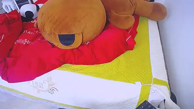 Snapshot of squirtsimi_9 chatting on December 22, 3:33 am squirtsimi 9 online show from December 22, 3:33 am