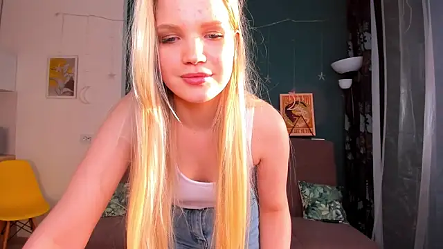 Snapshot of Xloe_Queen chatting on March 16, 1:27 pm Xloe Queen online show from March 16, 1:27 pm