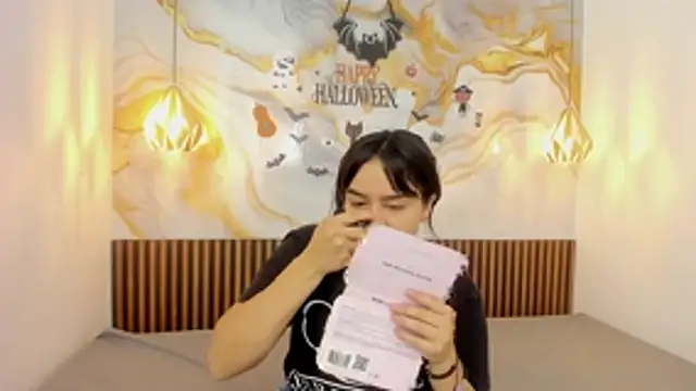 MelissaGilll online show from November 3, 7:17 pm