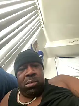 GOODCHOCOLATEDICK online show from December 14, 5:47 pm