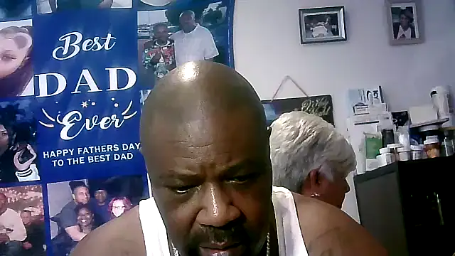 GOODCHOCOLATEDICK online show from December 12, 9:48 pm