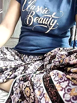 Snapshot of shalini_fire chatting on September 16, 9:21 am shalini fire online show from September 16, 9:21 am