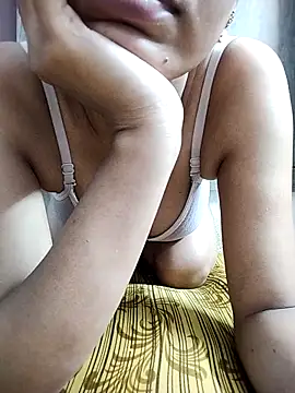 Snapshot of shalini_fire chatting on October 3, 10:06 am shalini fire online show from October 3, 10:06 am