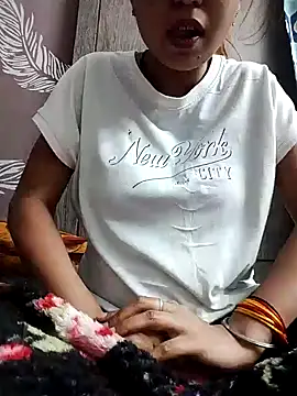 Snapshot of shalini_fire chatting on March 3, 6:13 pm shalini fire online show from March 3, 6:13 pm