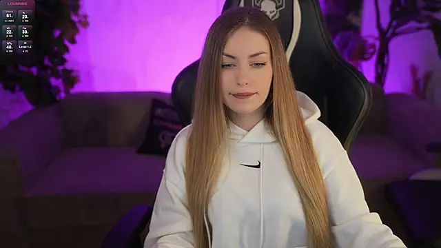 Maggie tenderness online show from December 5, 7:55 pm