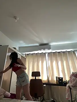 Morguisssz online show from April 10, 1:07 pm