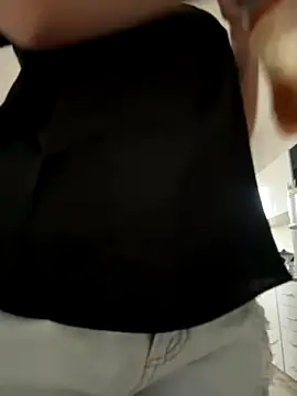 Morguisssz online show from November 2, 2:00 pm