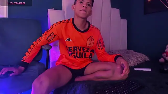 Snapshot of Jeffry_wolvess chatting on March 3, 3:11 pm Jeffry wolvess online show from March 3, 3:11 pm