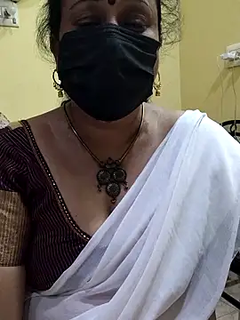 Snapshot of rekha_naier chatting on March 6, 10:30 am rekha naier online show from March 6, 10:30 am