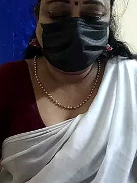 Snapshot of rekha_naier chatting on October 5, 9:38 pm rekha naier online show from October 5, 9:38 pm