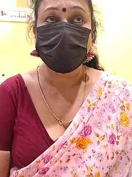 Snapshot of rekha_naier chatting on March 6, 1:35 pm rekha naier online show from March 6, 1:35 pm