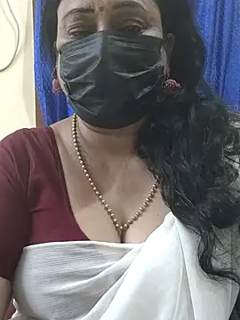 Snapshot of rekha_naier chatting on October 14, 7:47 pm rekha naier online show from October 14, 7:47 pm