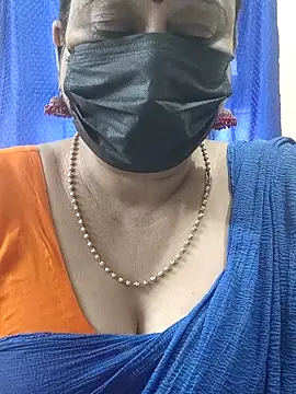 Snapshot of rekha_naier chatting on October 26, 9:42 am rekha naier online show from October 26, 9:42 am