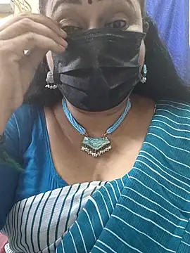 Snapshot of rekha_naier chatting on May 14, 5:54 pm rekha naier online show from May 14, 5:54 pm