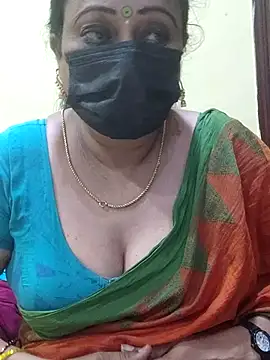 Snapshot of rekha_naier chatting on March 11, 3:56 pm rekha naier online show from March 11, 3:56 pm