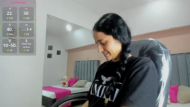 Giselle Roldan online show from November 7, 3:22 am