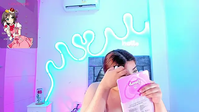 Snapshot of jisoo__ chatting on November 4, 1:37 pm jisoo online show from November 4, 1:37 pm