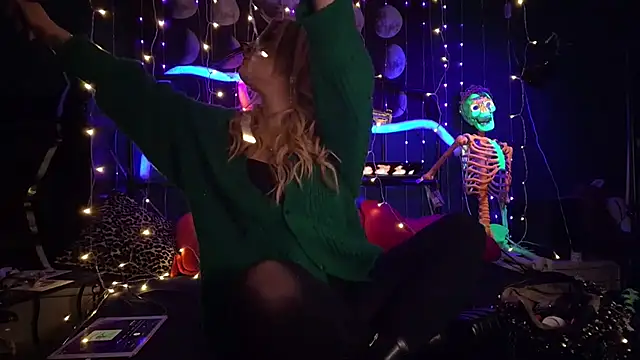 Snapshot of anonymouszN chatting on November 27, 9:15 pm anonymouszN online show from November 27, 9:15 pm