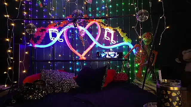 anonymouszN online show from February 22, 9:49 pm