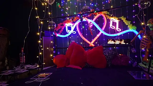 anonymouszN online show from February 12, 9:47 pm