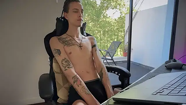 Den BlueXx online show from February 25, 9:03 pm