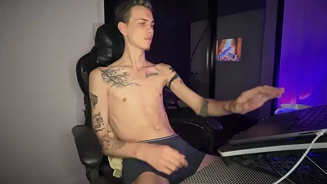 Den BlueXx online show from February 19, 1:46 am