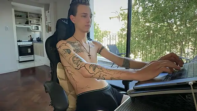 Den BlueXx online show from March 18, 7:48 pm