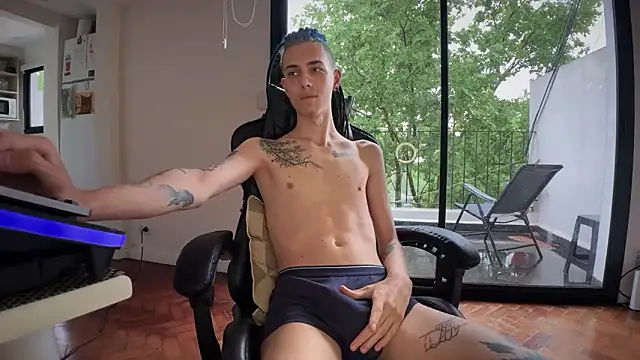 Snapshot of Den_BlueXx chatting on November 7, 4:55 pm Den BlueXx online show from November 7, 4:55 pm