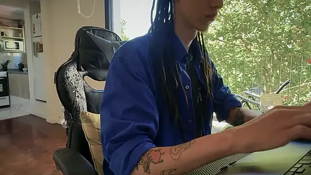 Den BlueXx online show from February 7, 12:02 pm