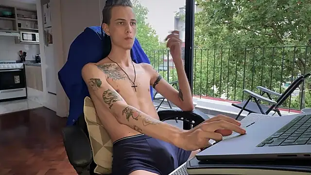 Den BlueXx online show from February 15, 9:58 pm