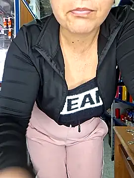 Snapshot of nidia2026 chatting on July 6, 4:20 pm nidia2026 online show from July 6, 4:20 pm