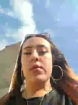 Snapshot of SarahXRusso chatting on March 10, 8:34 pm SarahXRusso online show from March 10, 8:34 pm