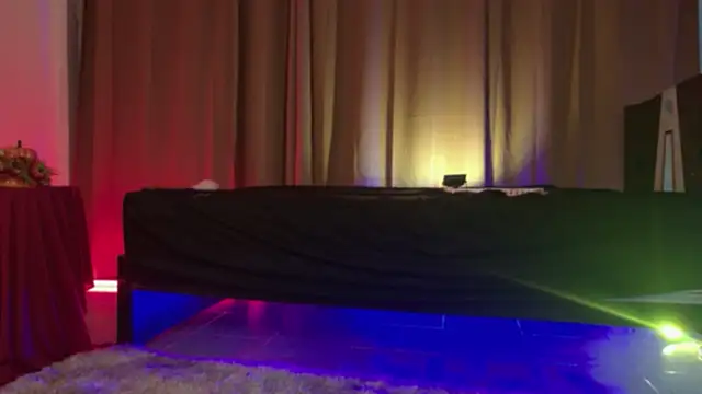 Little maeve online show from November 5, 10:24 pm