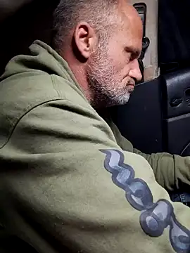 DatingProfile USA 43 str8 online show from February 11, 7:02 am