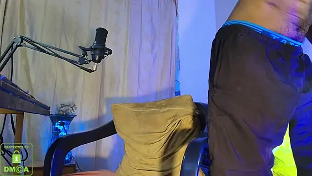 Snapshot of coleman160 chatting on September 10, 8:19 pm coleman160 online show from September 10, 8:19 pm