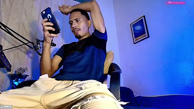 Snapshot of coleman160 chatting on September 25, 11:11 pm coleman160 online show from September 25, 11:11 pm