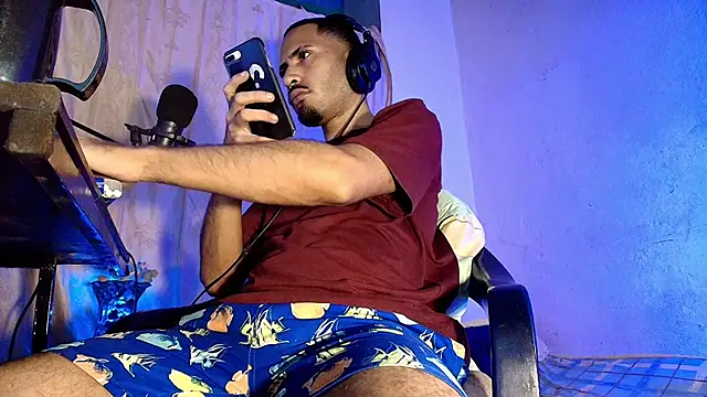 Snapshot of coleman160 chatting on October 28, 3:40 am coleman160 online show from October 28, 3:40 am