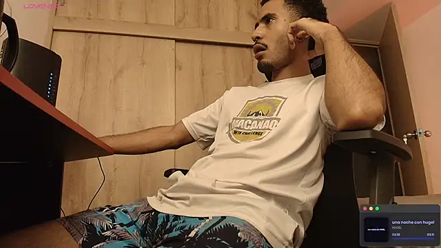 Snapshot of coleman160 chatting on February 16, 2:21 am coleman160 online show from February 16, 2:21 am