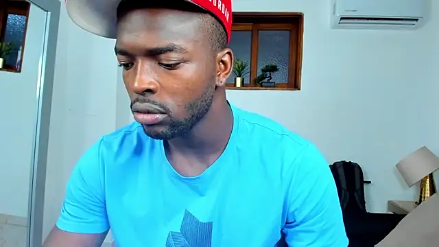 Snapshot of Dylan_Taylor chatting on June 11, 12:46 pm Dylan Taylor online show from June 11, 12:46 pm