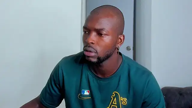 Dylan Taylor online show from April 2, 11:17 am