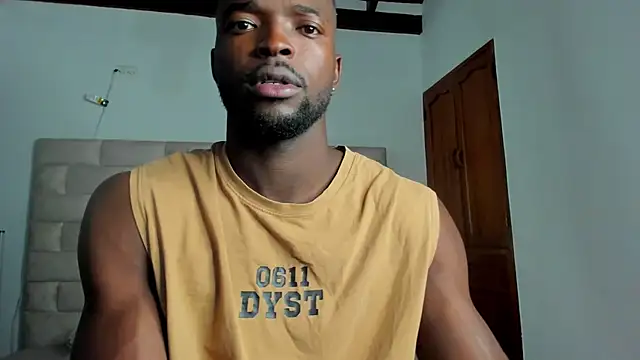 Snapshot of Dylan_Taylor chatting on February 27, 3:51 am Dylan Taylor online show from February 27, 3:51 am