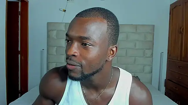 Snapshot of Dylan_Taylor chatting on January 15, 12:08 pm Dylan Taylor online show from January 15, 12:08 pm