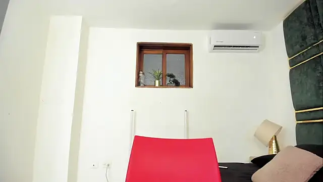Snapshot of Dylan_Taylor chatting on July 7, 1:03 pm Dylan Taylor online show from July 7, 1:03 pm