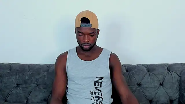 Snapshot of Dylan_Taylor chatting on October 28, 4:13 am Dylan Taylor online show from October 28, 4:13 am