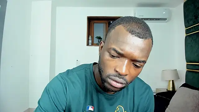 Snapshot of Dylan_Taylor chatting on July 6, 12:56 pm Dylan Taylor online show from July 6, 12:56 pm