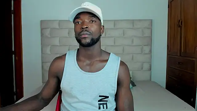 Snapshot of Dylan_Taylor chatting on November 8, 11:58 am Dylan Taylor online show from November 8, 11:58 am