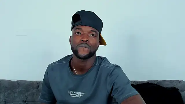 Snapshot of Dylan_Taylor chatting on October 26, 3:51 am Dylan Taylor online show from October 26, 3:51 am